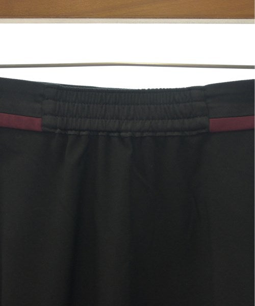 DRESSTERIOR กระโปรงยาวถึงเข่า