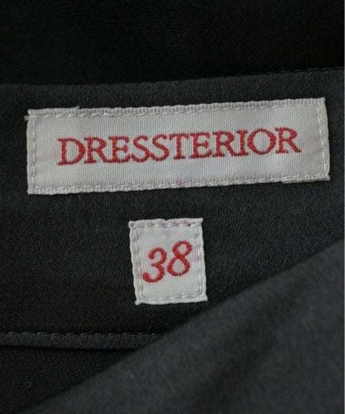 DRESSTERIOR กระโปรงยาวถึงเข่า