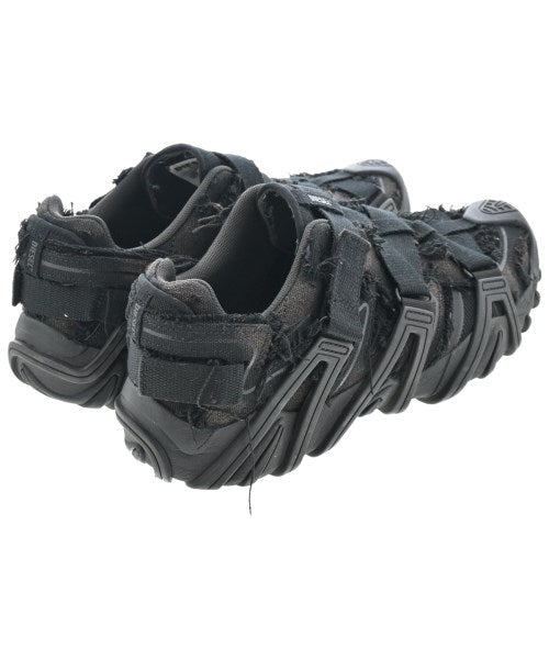 DIESEL รองเท้าผ้าใบ