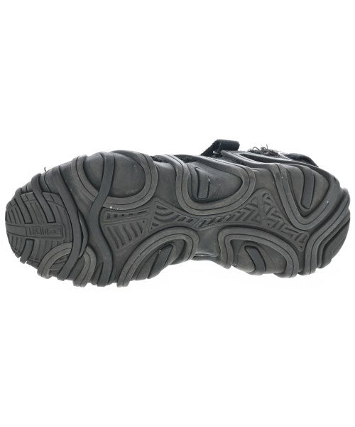 DIESEL รองเท้าผ้าใบ