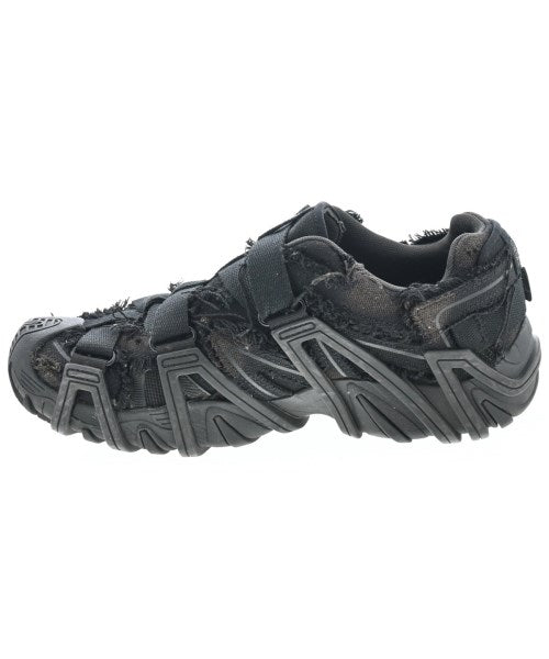 DIESEL รองเท้าผ้าใบ