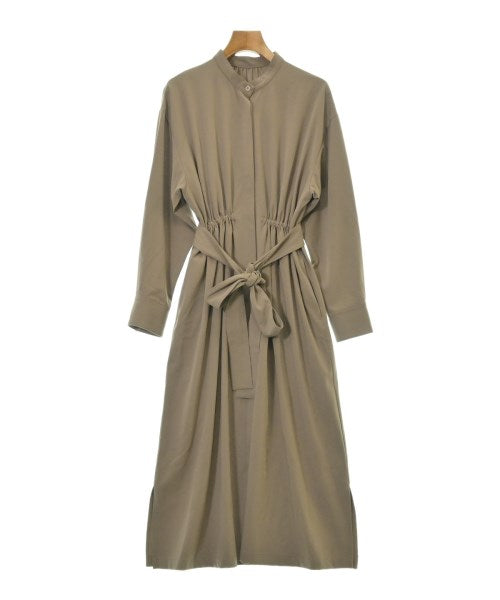 Rouge vif เดรสที่เป็นเสื้อเชิ้ตตัวยาว