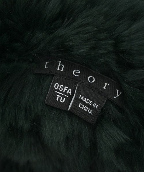 Theory ผ้าพันคอกันหนาว