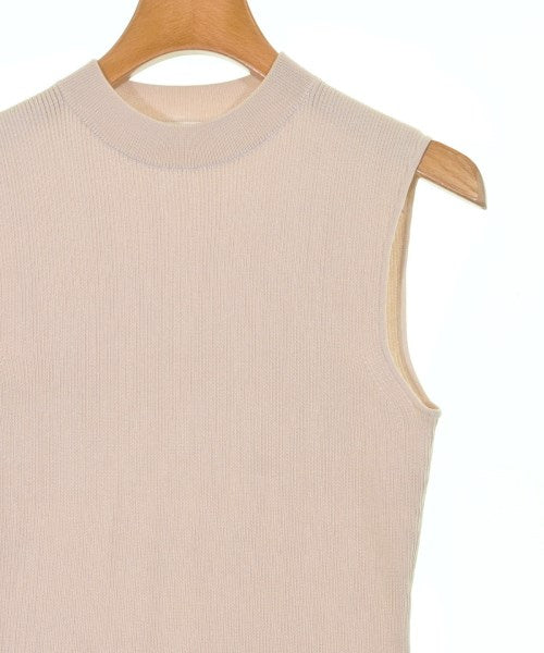 ANAYI เสื้อแขนกุด