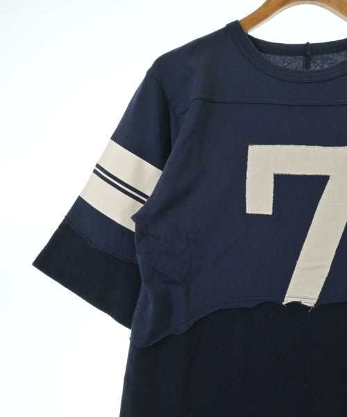 A เสื้อยืด/เสื้อท็อปส์