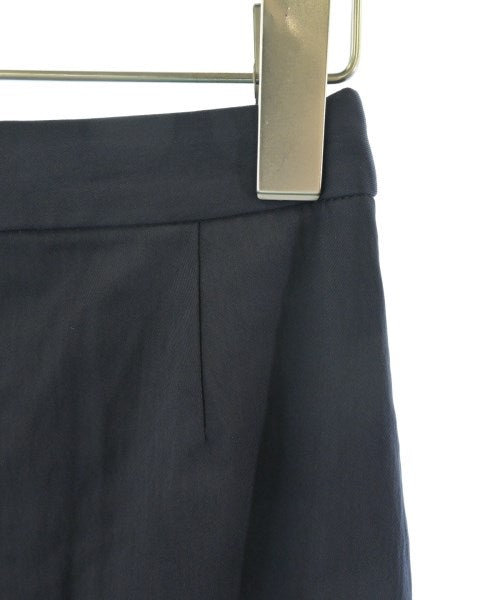 INDIVI กระโปรงยาวถึงเข่า