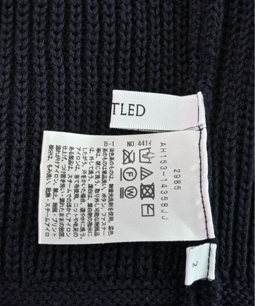 UNTITLED เสื้อกันหนาว