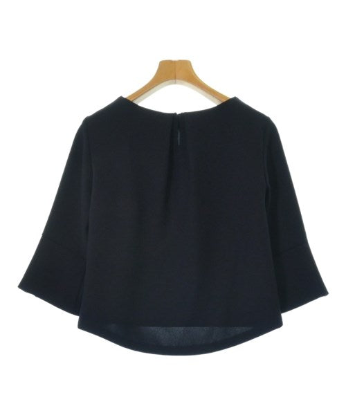 UNTITLED เสื้อสตรี