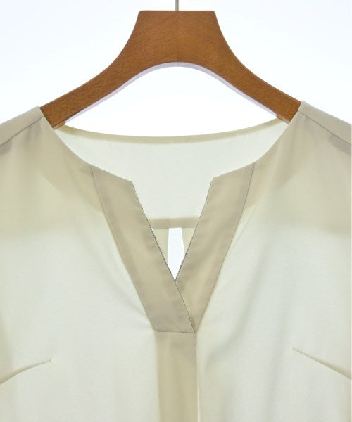 UNTITLED เสื้อสตรี