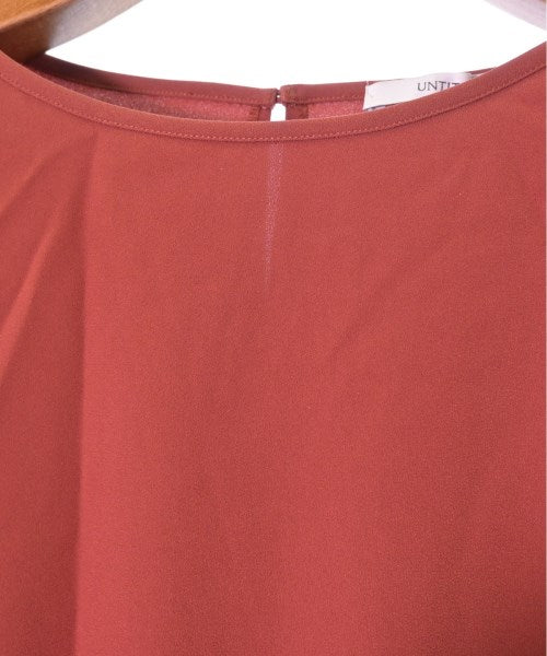 UNTITLED เสื้อสตรี