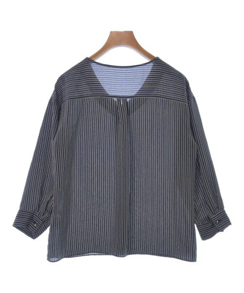 UNTITLED เสื้อสตรี