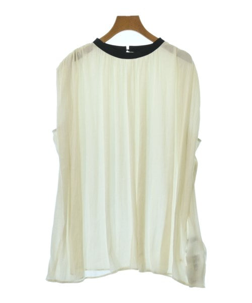 UNTITLED เสื้อสตรี