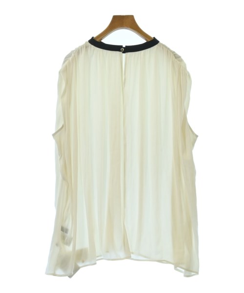 UNTITLED เสื้อสตรี