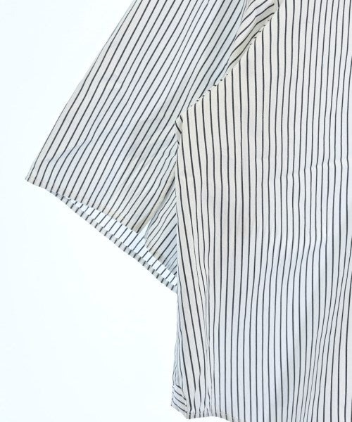 UNTITLED เสื้อลำลอง