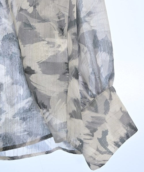 UNTITLED เสื้อสตรี