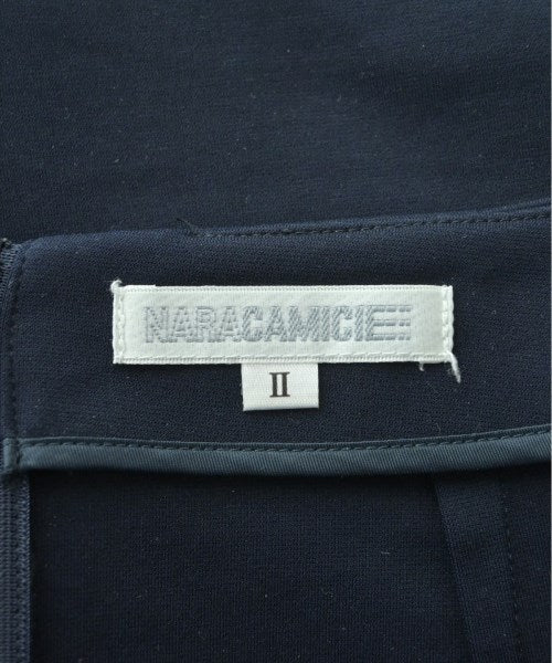 NARA CAMICIE กระโปรงยาวถึงเข่า