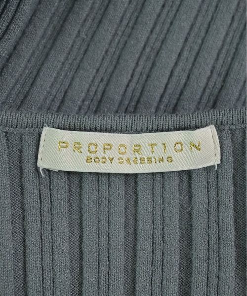 PROPORTION BODY DRESSING เสื้อกันหนาว