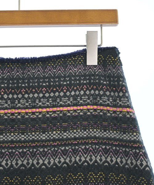 mina perhonen กระโปรงยาวถึงเข่า