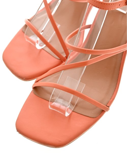 SLY รองเท้าแตะ