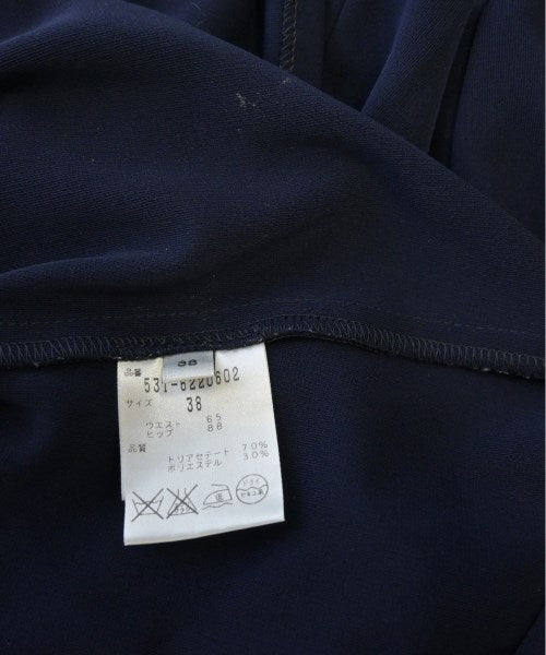 ADORE กระโปรงยาวถึงเข่า