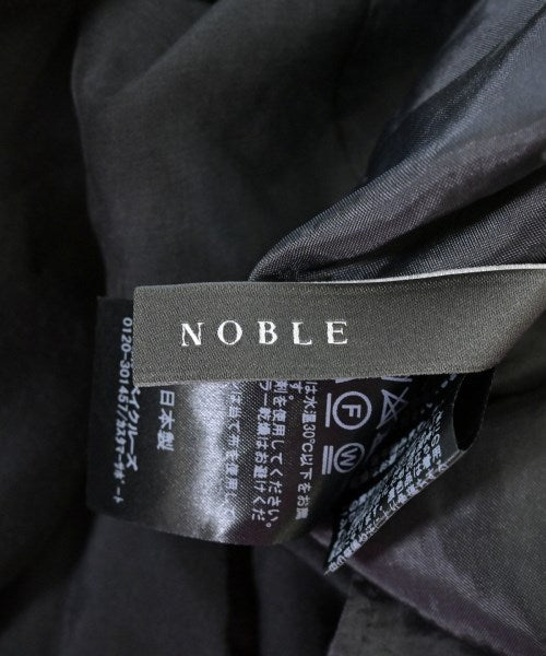 NOBLE ชุดเดรส