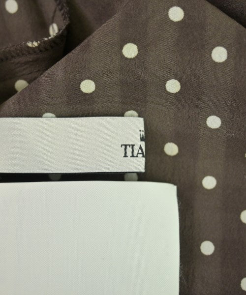 Tiara เสื้อสตรี