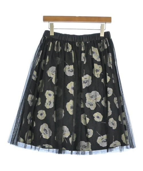 OPAQUE กระโปรงยาวถึงเข่า