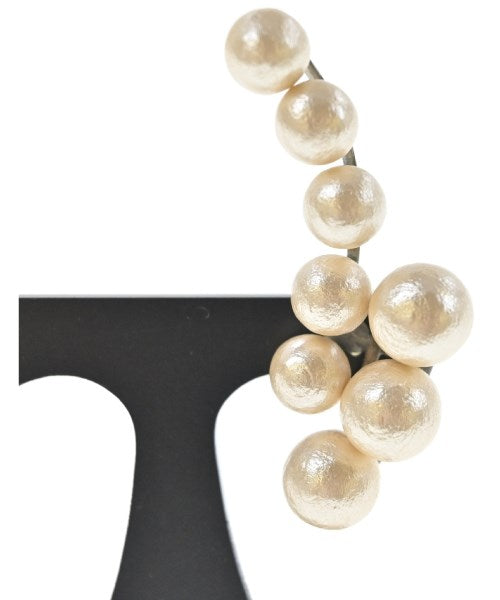 petite robe noire ต่างหู