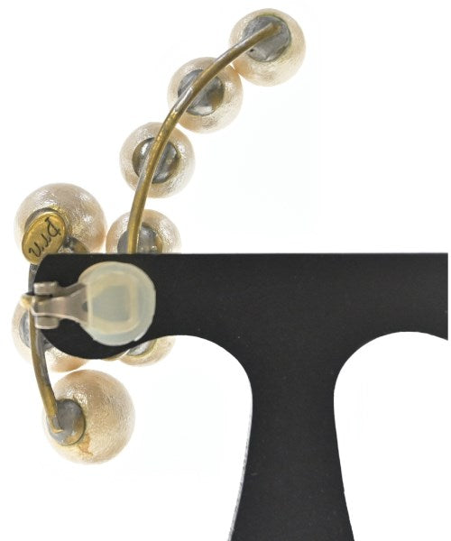 petite robe noire ต่างหู