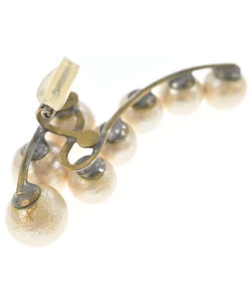 petite robe noire ต่างหู