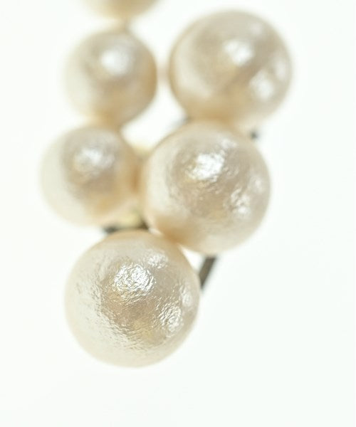 petite robe noire ต่างหู