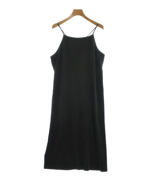 Kastane ชุดเดรส