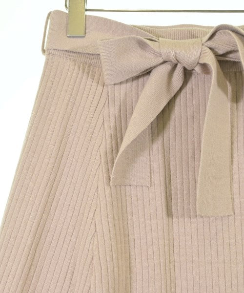 BEAMS HEART กระโปรงยาวถึงเข่า