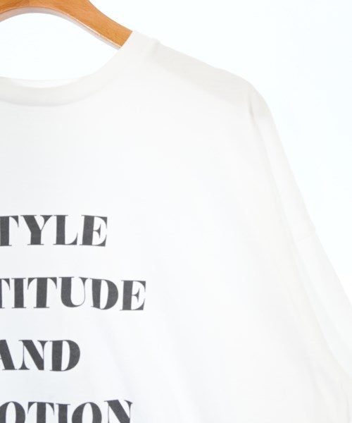 SACRA เสื้อยืด/เสื้อท็อปส์