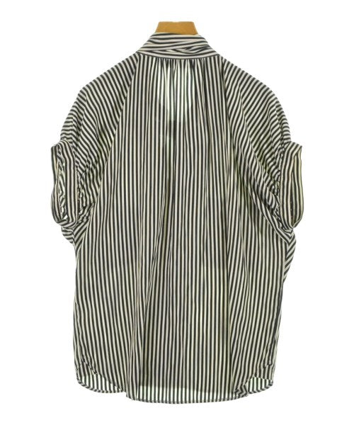 SACRA เสื้อลำลอง