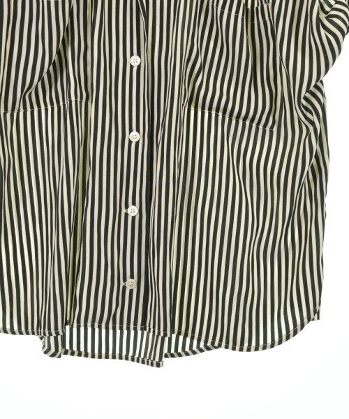 SACRA เสื้อลำลอง