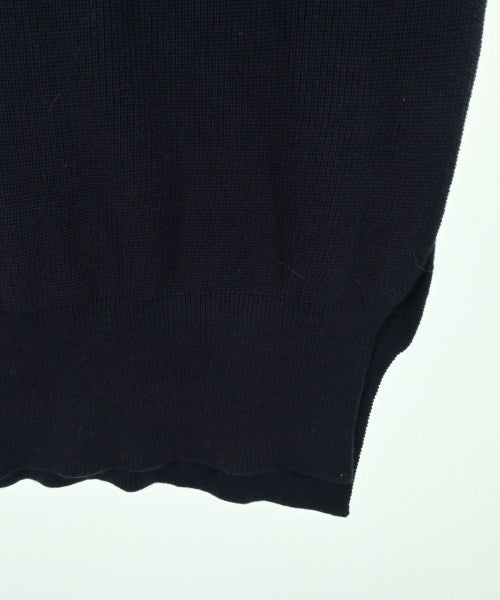 sacai เสื้อแขนกุด