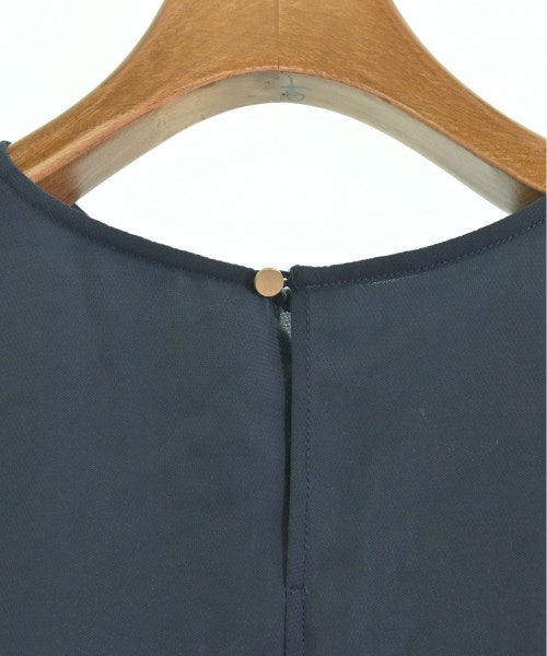 ROSSO เสื้อสตรี