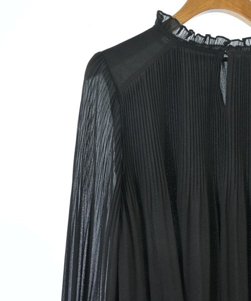 ROSSO เสื้อสตรี