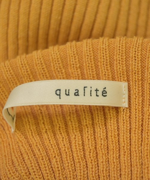 qualite เสื้อกันหนาว