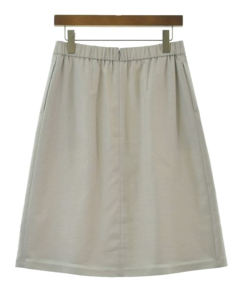 Reflect กระโปรงยาวถึงเข่า