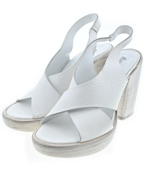 Rocco P รองเท้าแตะ