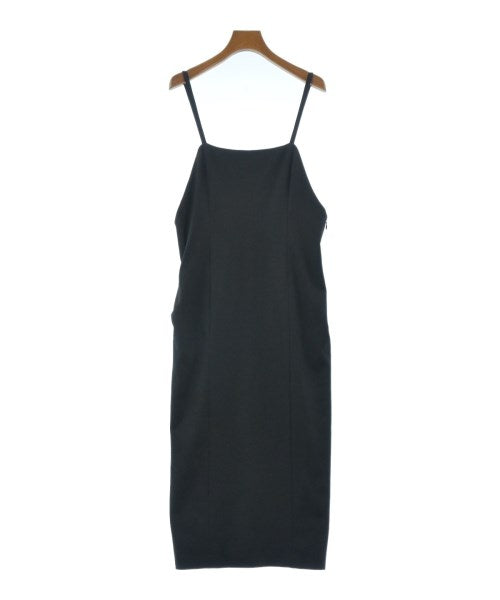 La TOTALITE ชุดเดรส