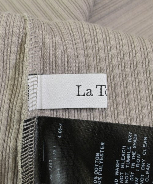 La TOTALITE เสื้อยืด/เสื้อท็อปส์
