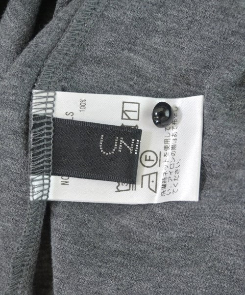 UNIVERVAL MUSE เสื้อยืด/เสื้อท็อปส์