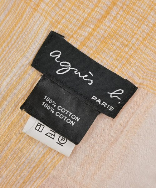 Agnes b. ผ้าคลุมไหล่