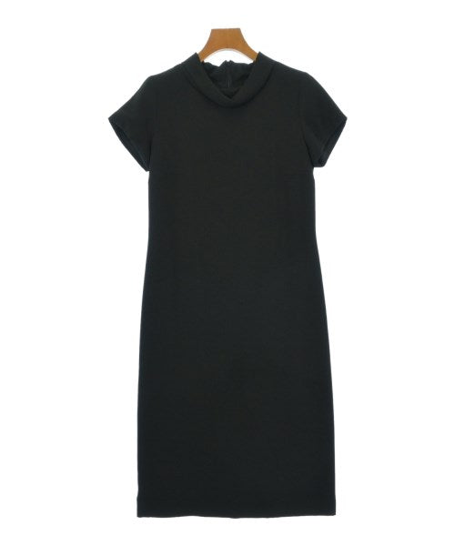 Agnes b. ชุดเดรส