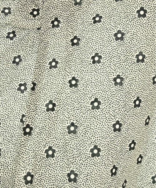 Agnes b. เสื้อลำลอง