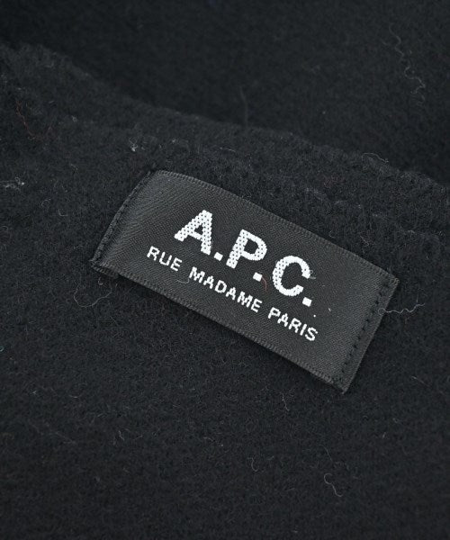 A.P.C. ผ้าพันคอกันหนาว