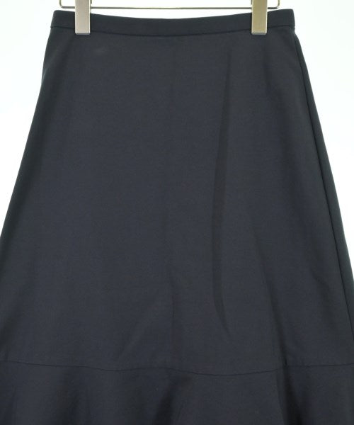 ESTNATION กระโปรงยาวถึงเข่า